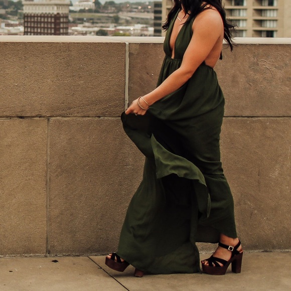 Olive maxi slit halter dress - Picture 3 of 3